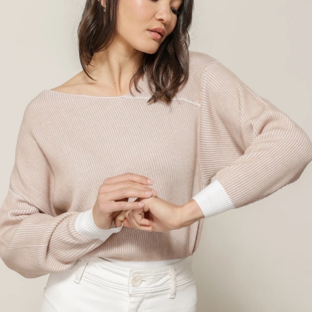 Line and Dot The Favorite Sweater